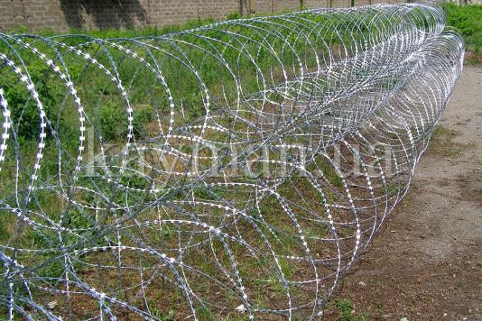 Пирамидальный барьер Кайман