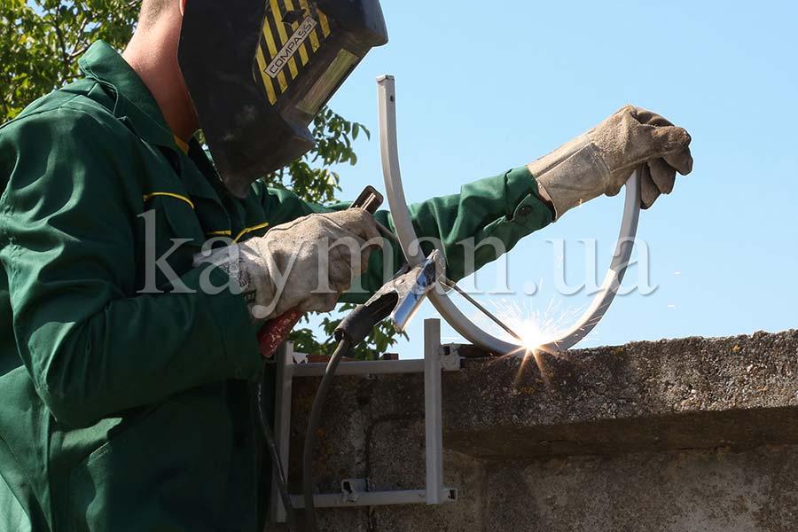Kayman barbed wire setup